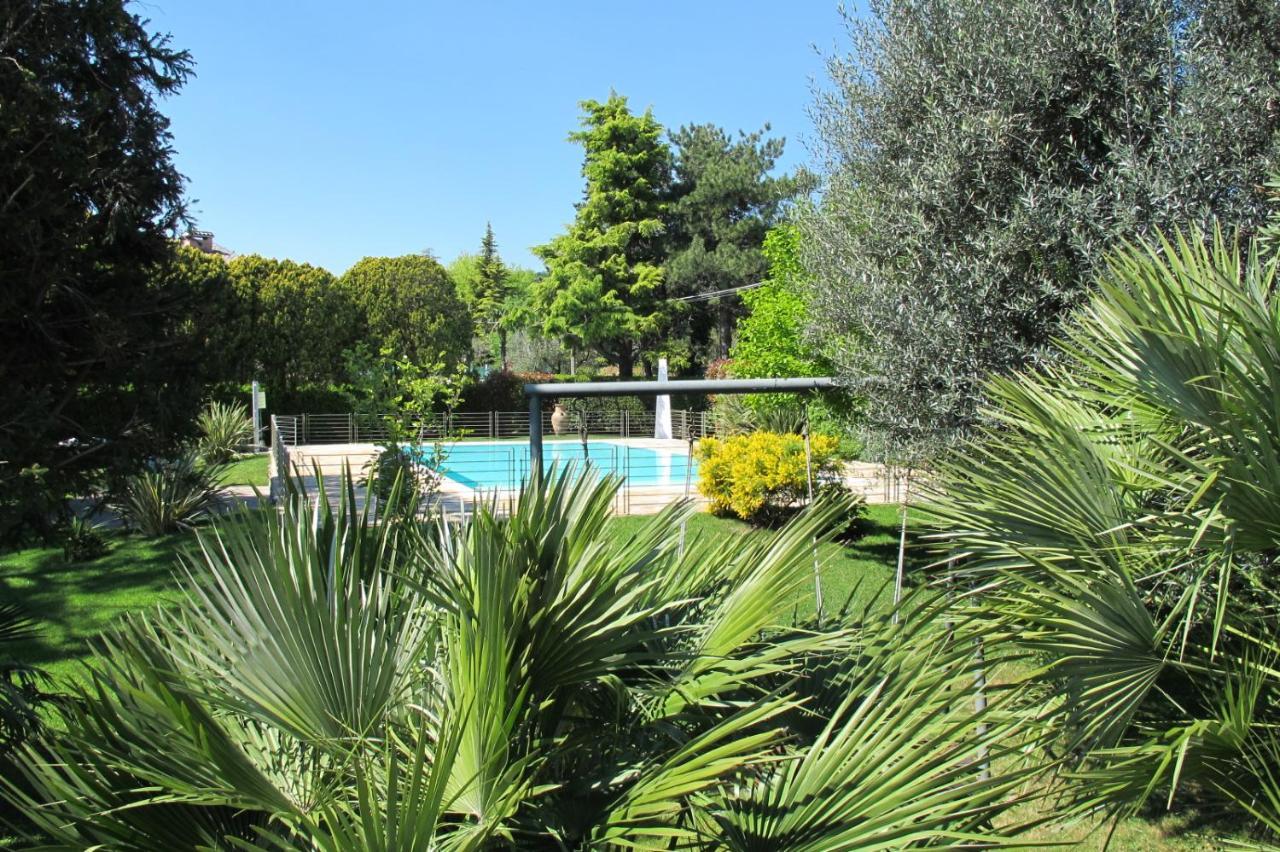 Residence Oasi Manerba del Garda Exterior photo