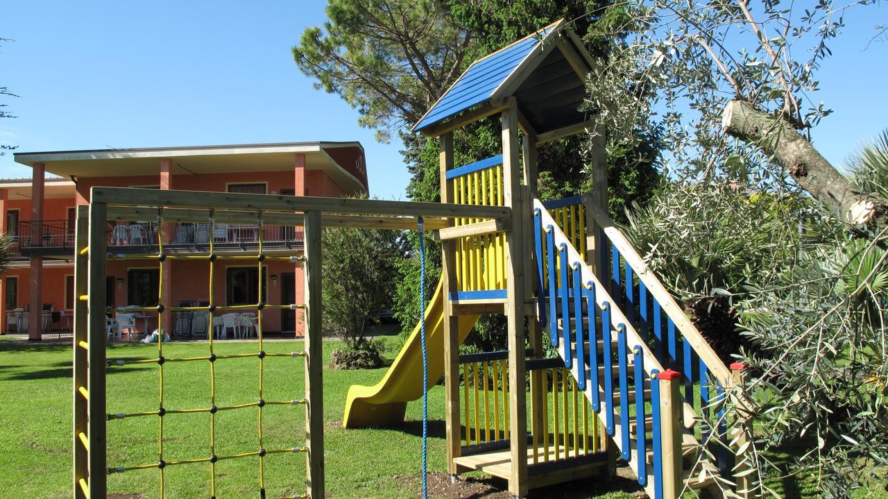 Residence Oasi Manerba del Garda Exterior photo